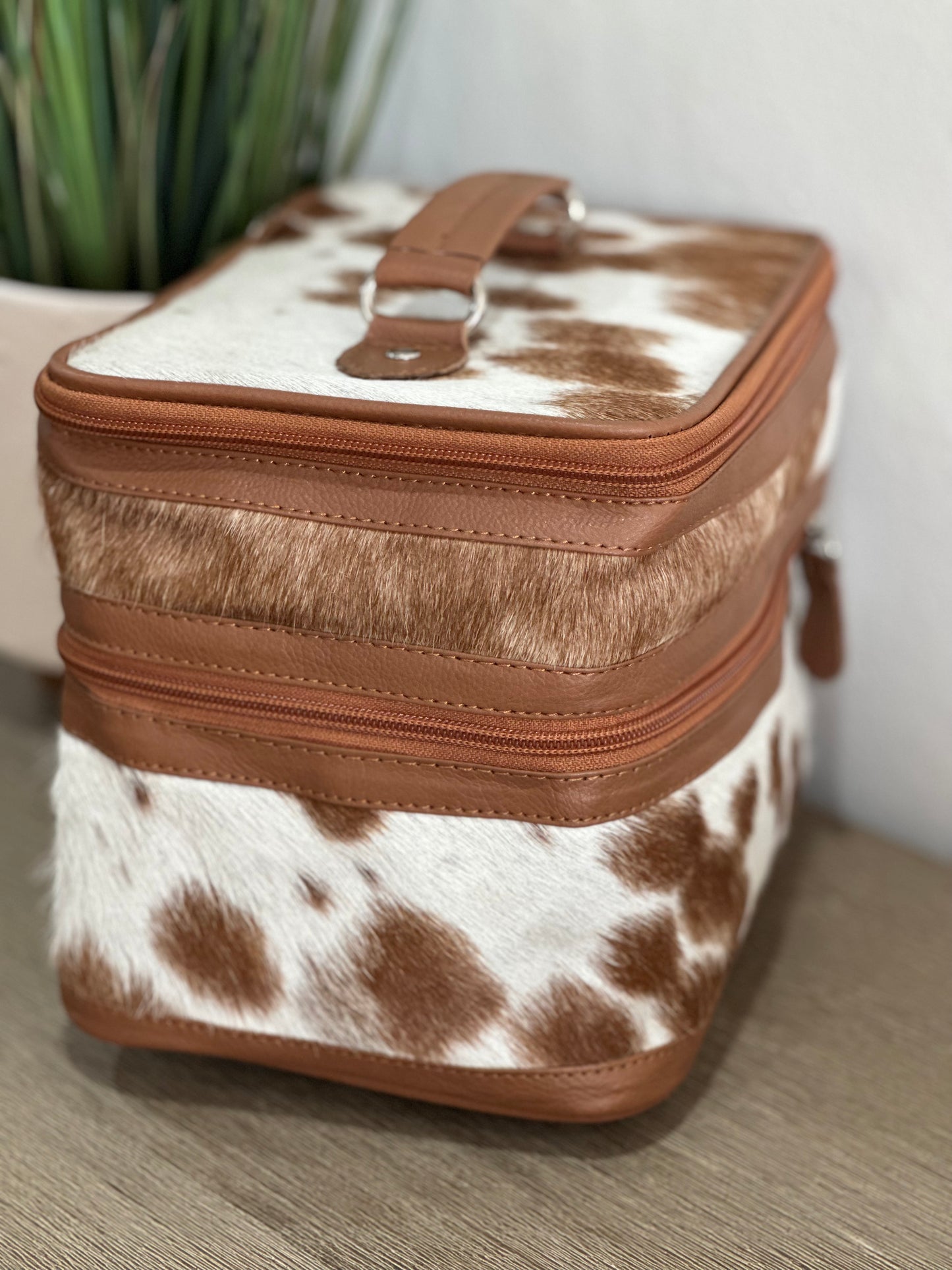 CARMEN Cowhide Beauty Case #12