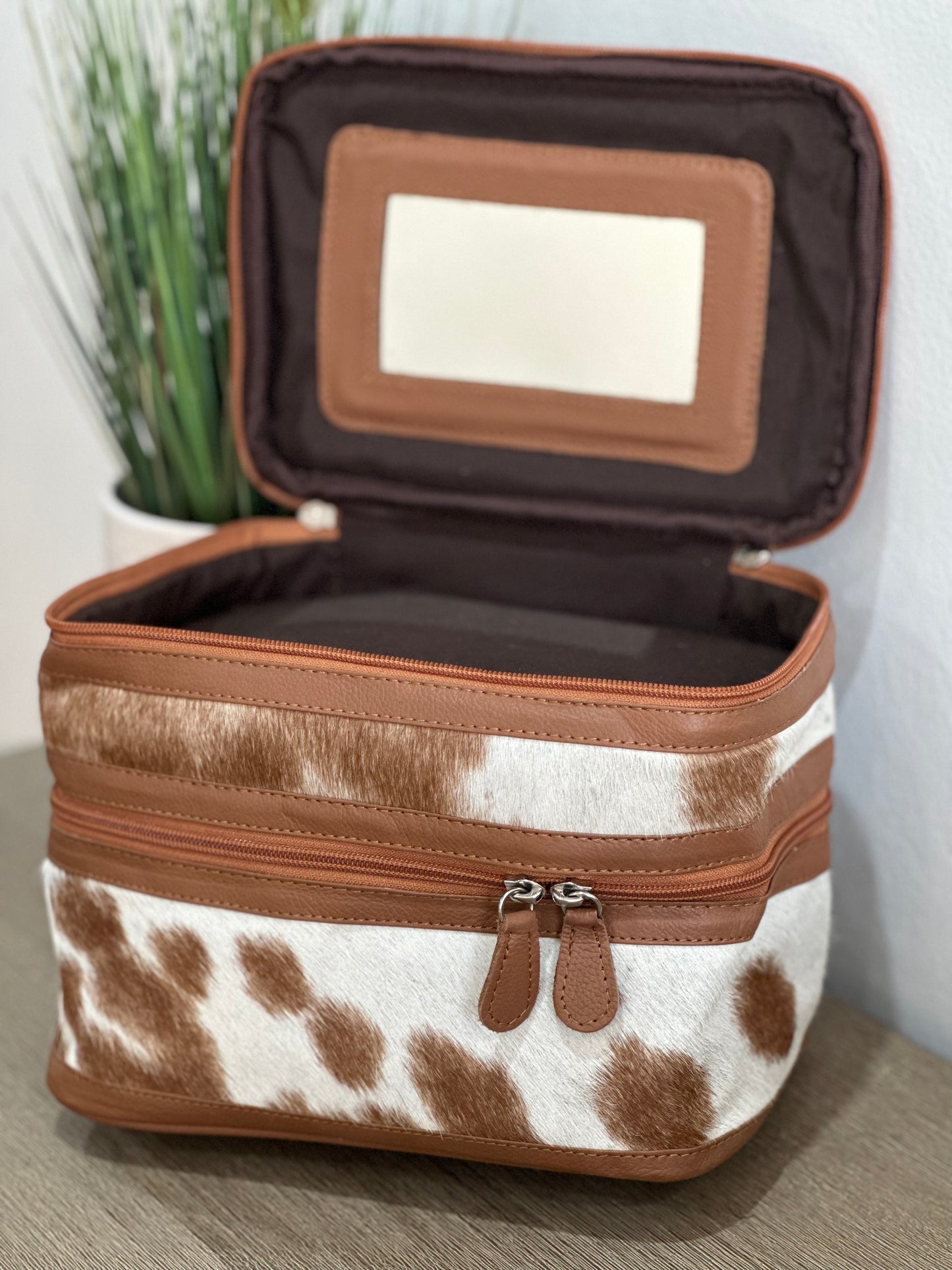 CARMEN Cowhide Beauty Case #12