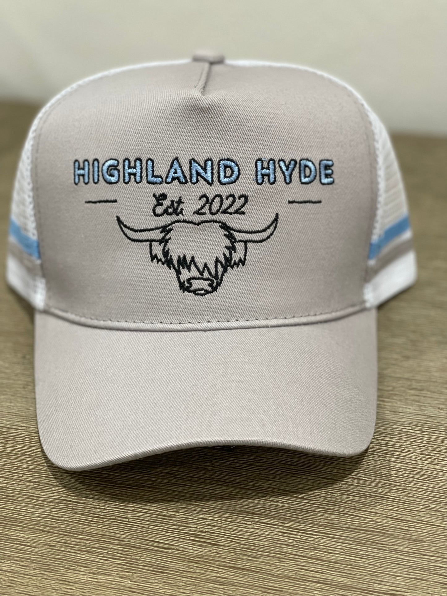 HIGHLAND Trucker Cap