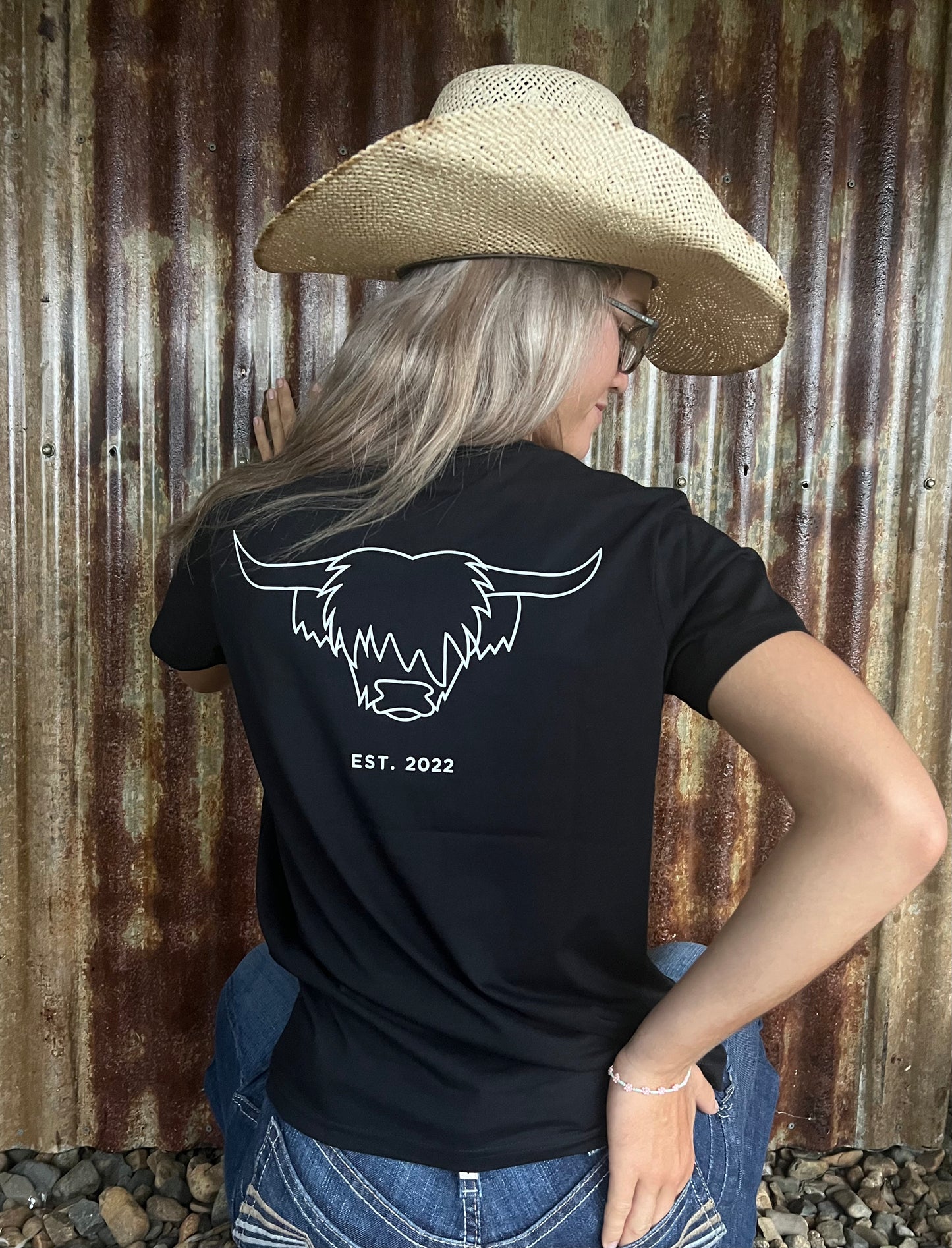 Muster Women’s Tee (available in Mushroom & Black)